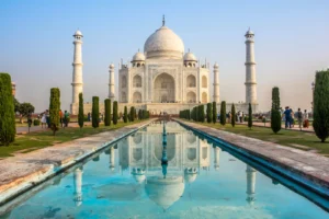 Taj-Mahal-Agra-top-tourist-place-in-India